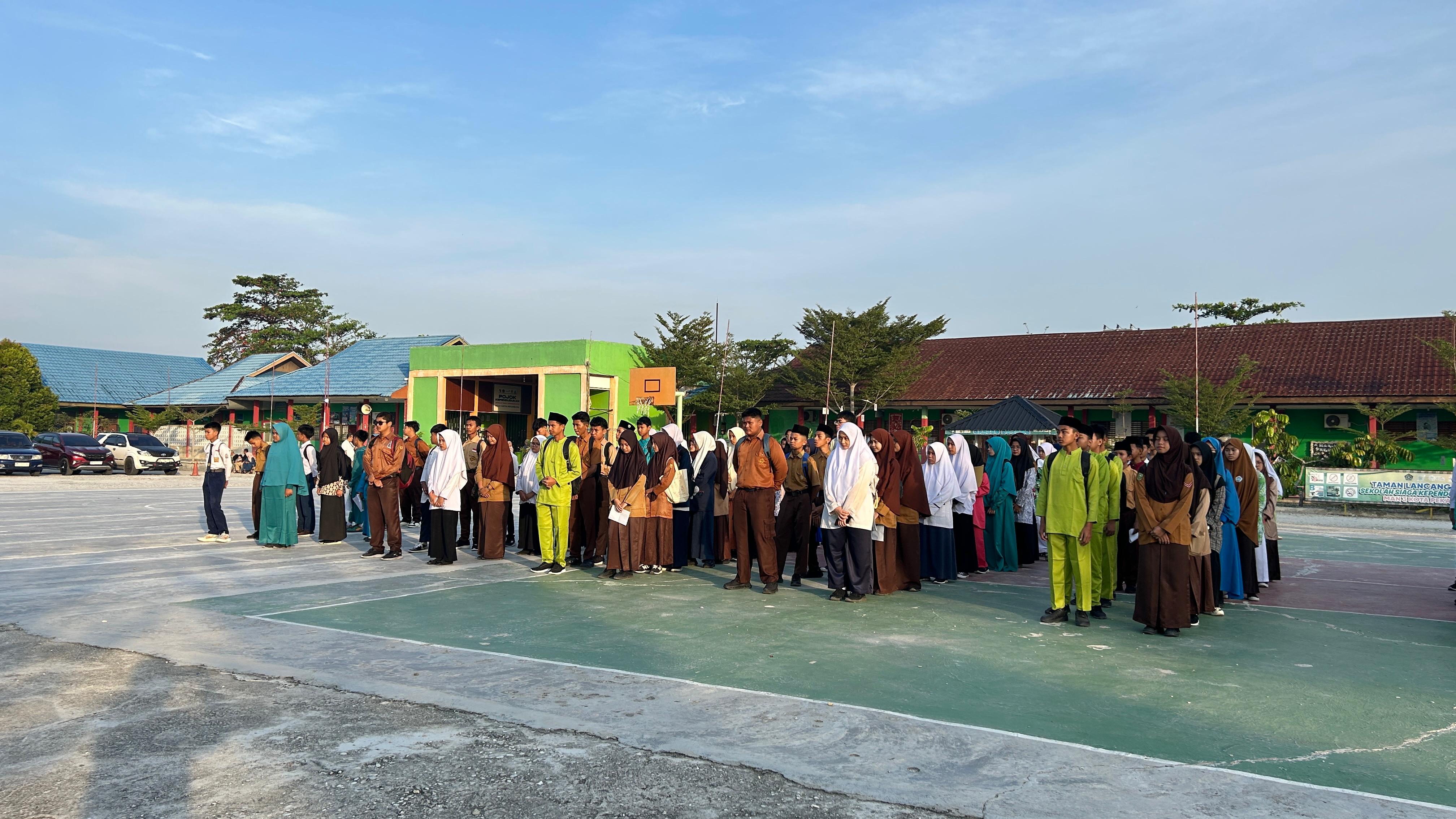 MAN 3 Pekanbaru Gelar Tes Baca Al-Qur’an dan Tes Akademik bagi Calon Siswa Baru Jalur Prestasi