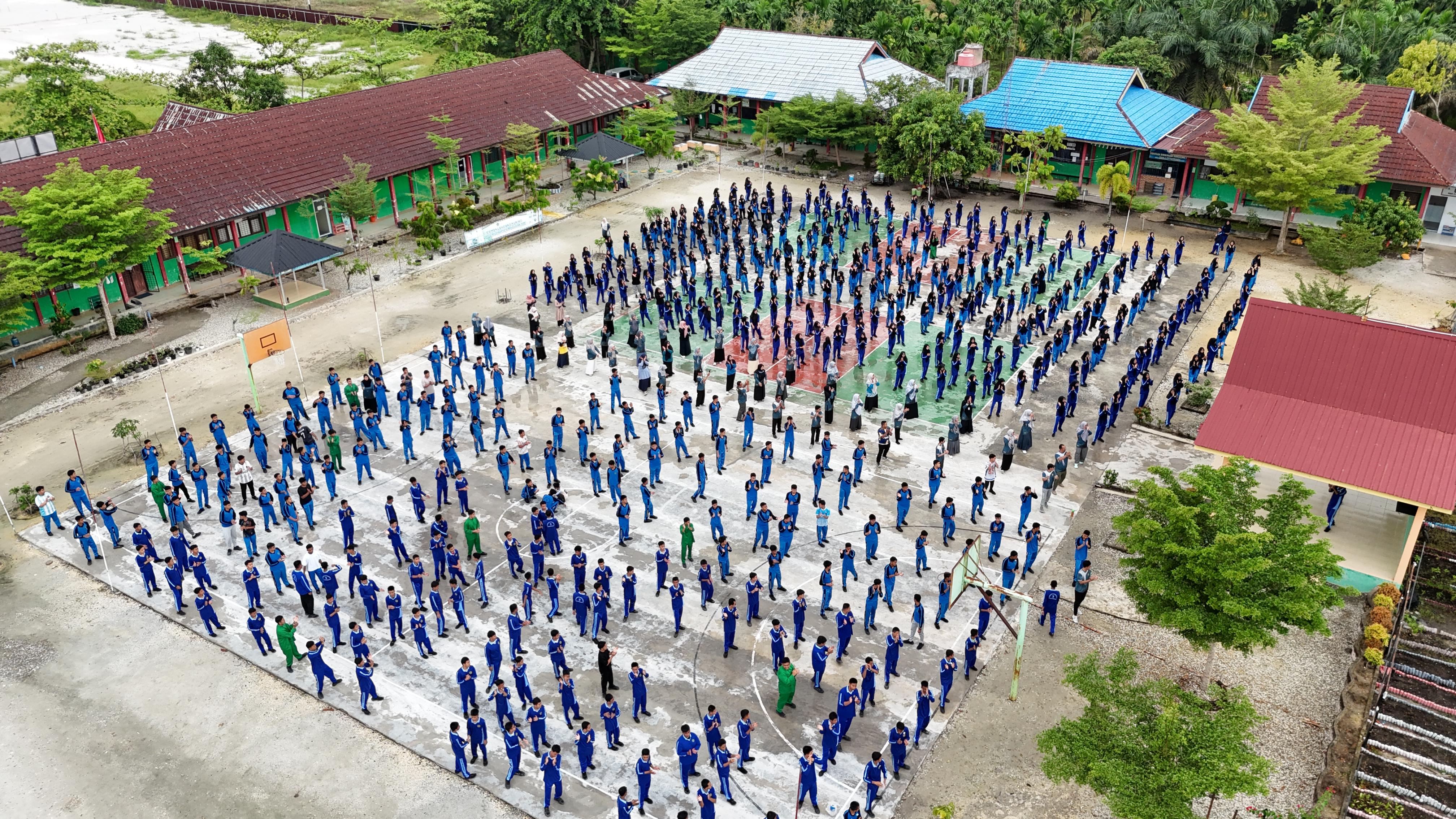Senam Ceria Warnai Jumat Pagi di MAN 3 Kota Pekanbaru, Dukung Program Kemenag
