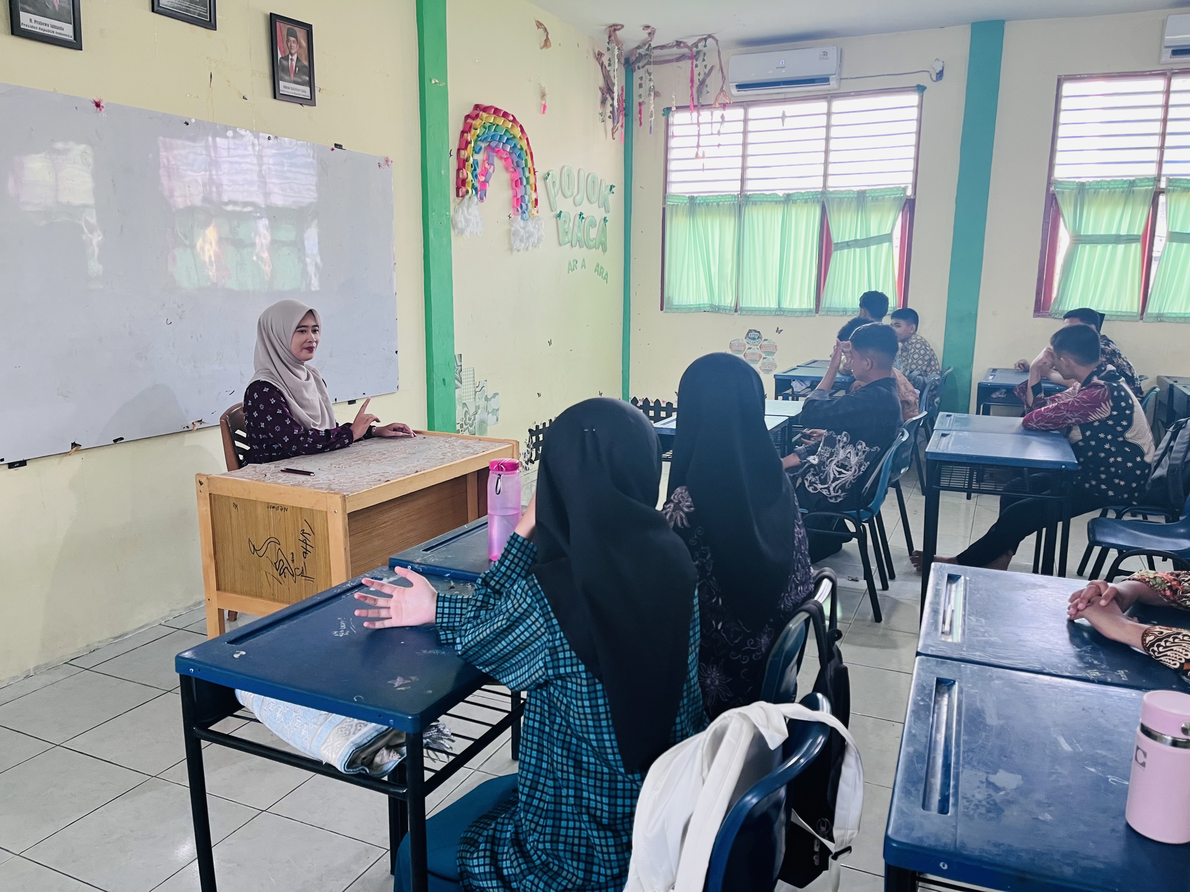 Suasana Hangat Warnai Pertemuan Perdana Wali Kelas Dengan Murid Baru MAN 3 Kota Pekanbaru