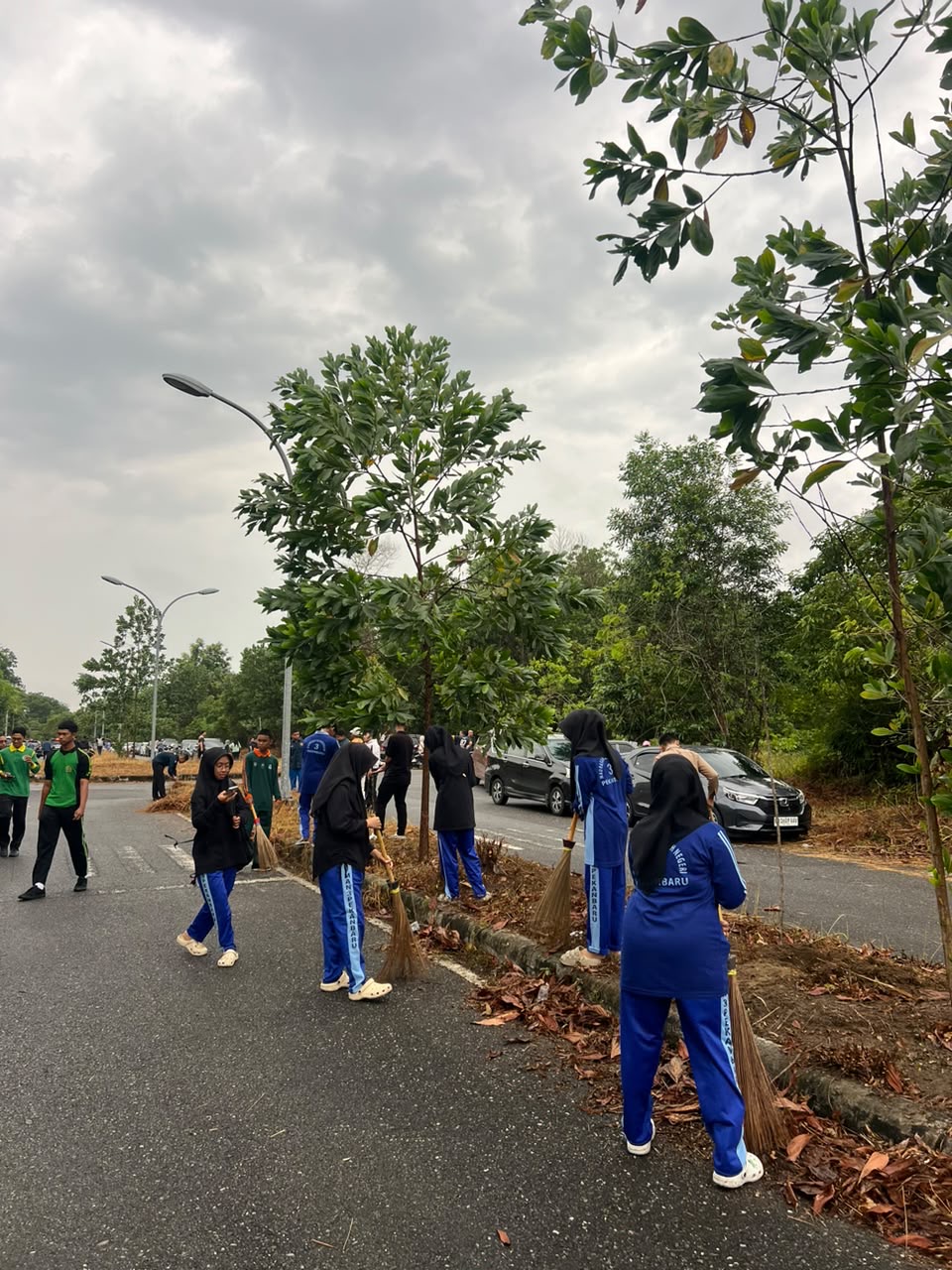 Bergerak Peduli Lingkungan, Pramuka MAN 3 Kota Pekanbaru Ikuti Gotong Royong Bulan Bakti Kwarnas dan Kwarda Riau 2026