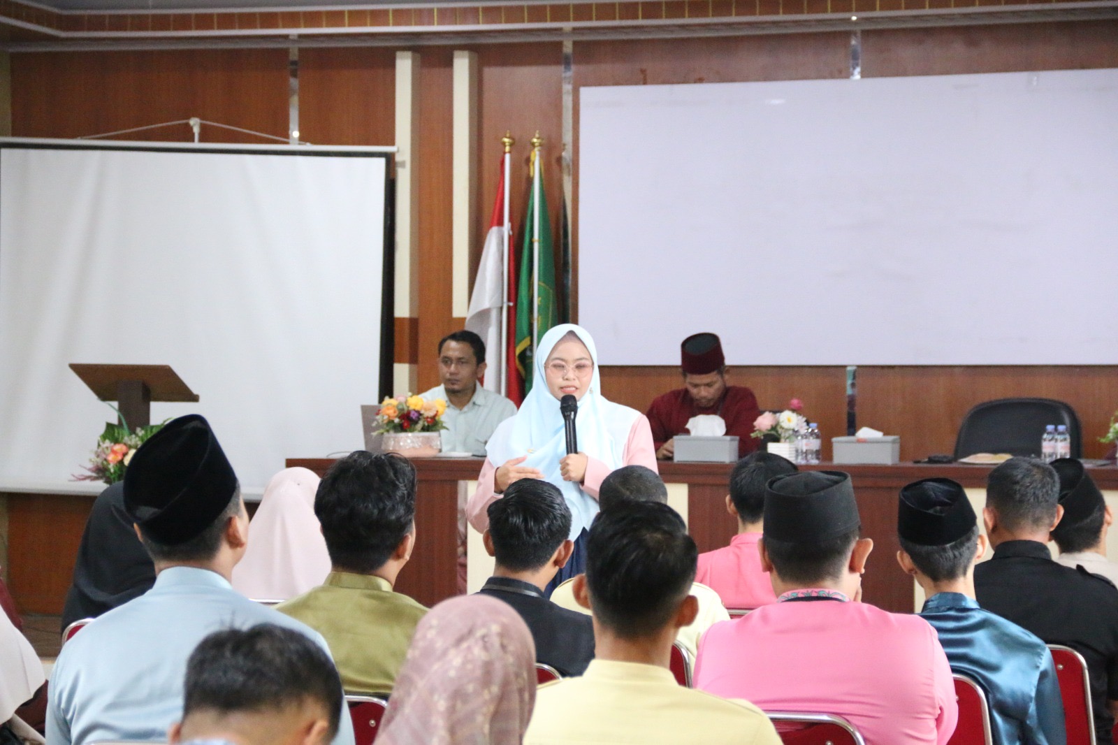 Tingkatkan Kualitas Pelayanan, MAN 3 Kota Pekanbaru Gelar Pelatihan Service Excellent Bersama BSI Harapan Raya