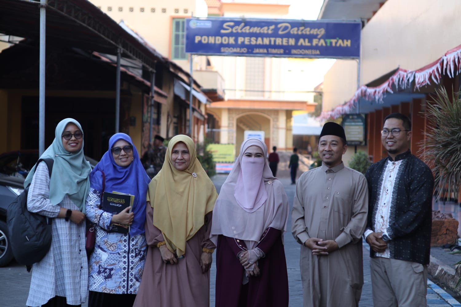 MAN 3 Kota Pekanbaru Pelajari Pengembangan Program Timur Tengah melalui Study Banding ke Al Fattah GIBS Sidoarjo